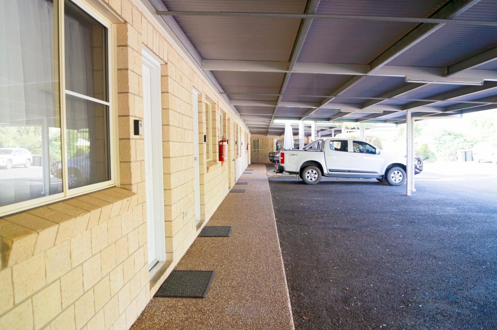 סנט ג'ורג' Jacaranda Country Motel מראה חיצוני תמונה